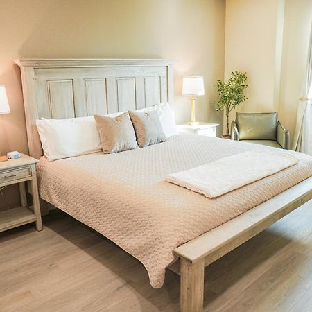 Hotel Whiskey In Pascagoula Kültér fotó