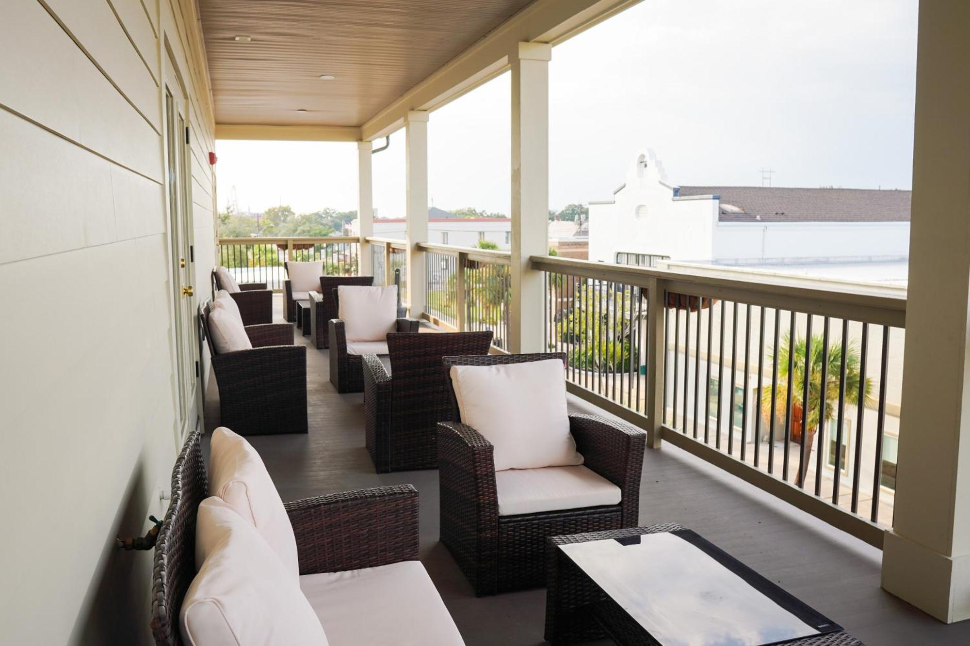 Hotel Whiskey In Pascagoula Kültér fotó