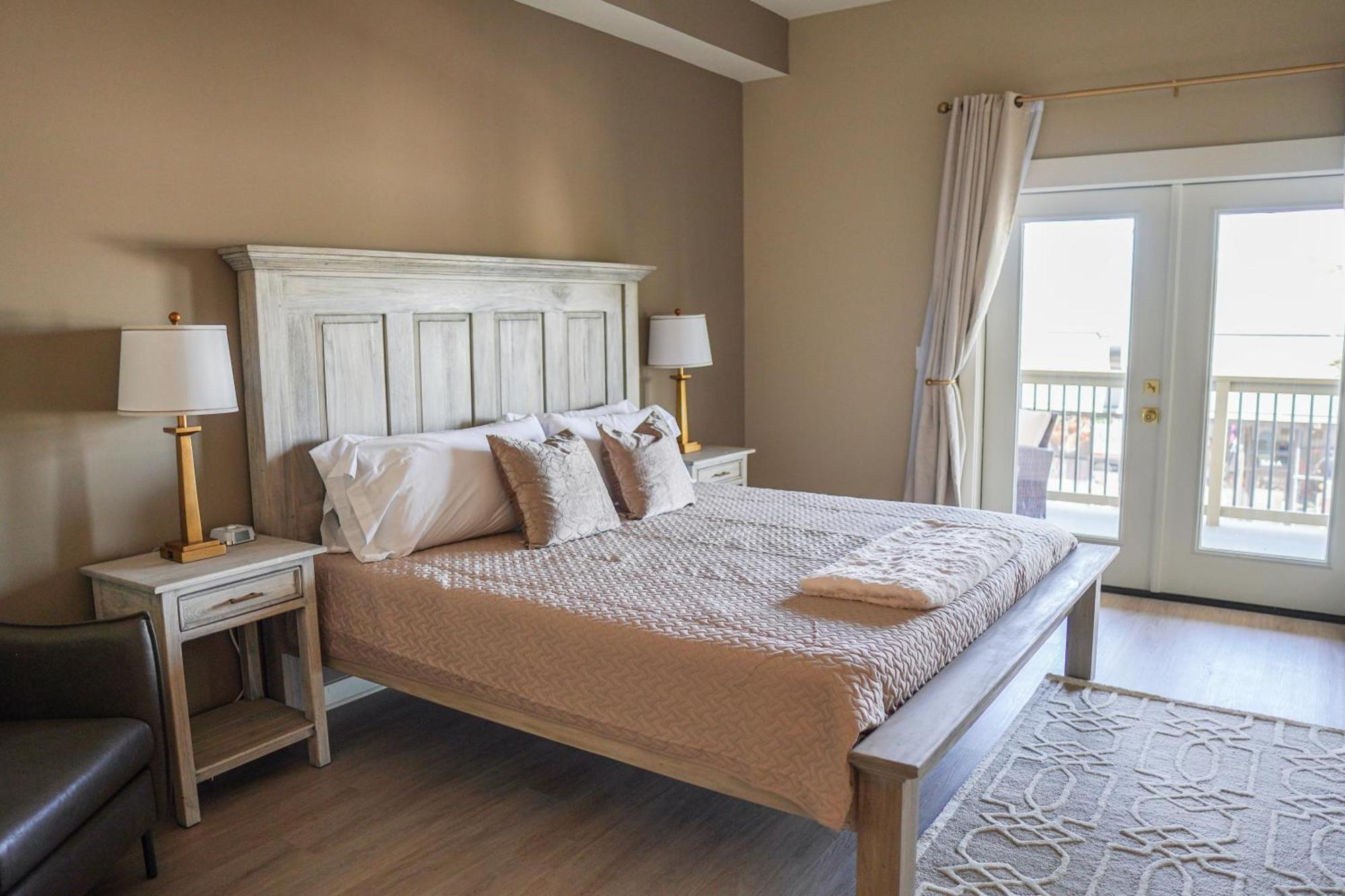 Hotel Whiskey In Pascagoula Kültér fotó